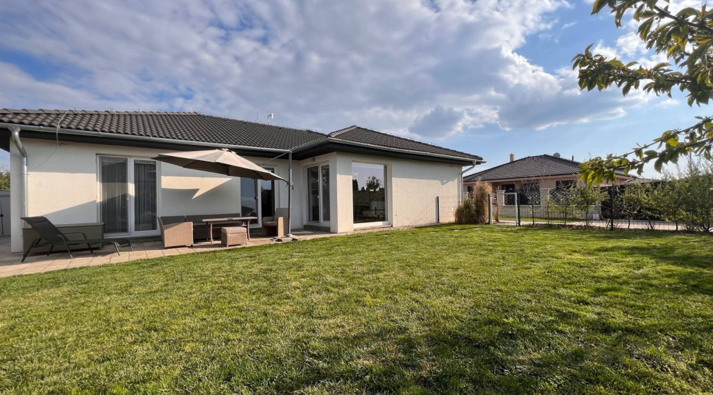 Nadštandardný samostatný 5i RD, novostavba 2013, Tri vody