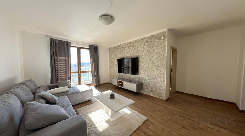 2 izbový byt s balkónom, po rekonštrukcii z r. 2022, 1x parkovanie