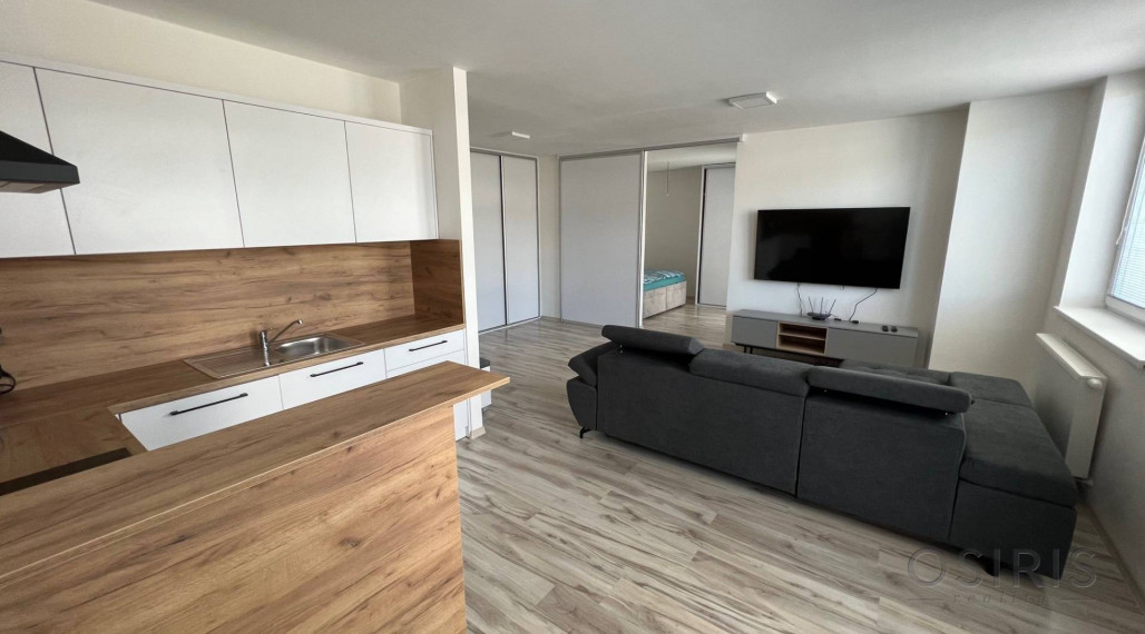 2 izbový byt s balkónom, novostavba 2022, 1x parkovanie