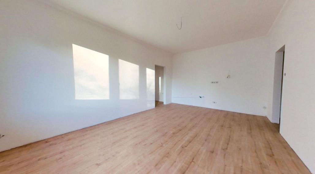 3i byt s balkónom, po kompletnej rekonštrukcii z r. 2023, Narcisová ul