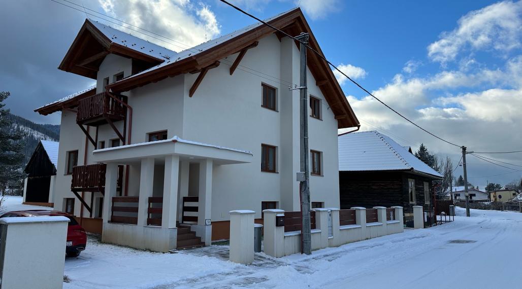 Lukratívny apartmánový dom (336 m2) s rozlohou pozemku 1684m2