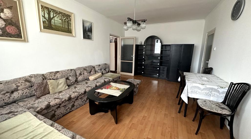 Zariadený, čiastočne zrekonštruovaný 2i byt v tesnej blízkosti jazera Štrkovec, Ružinov