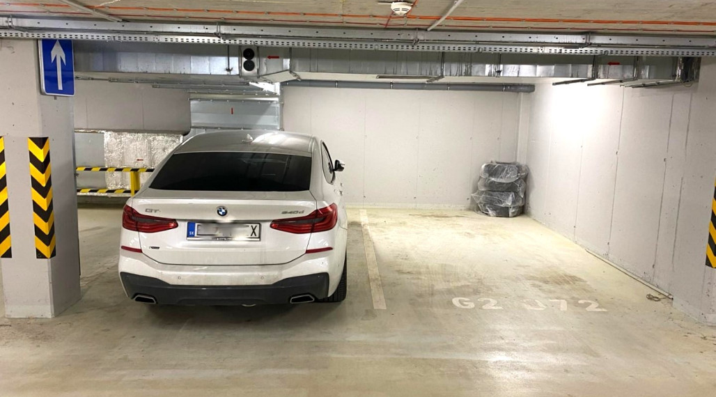 Parkovacie miesto v podzemnej garáži, Jarabinková, Nivy