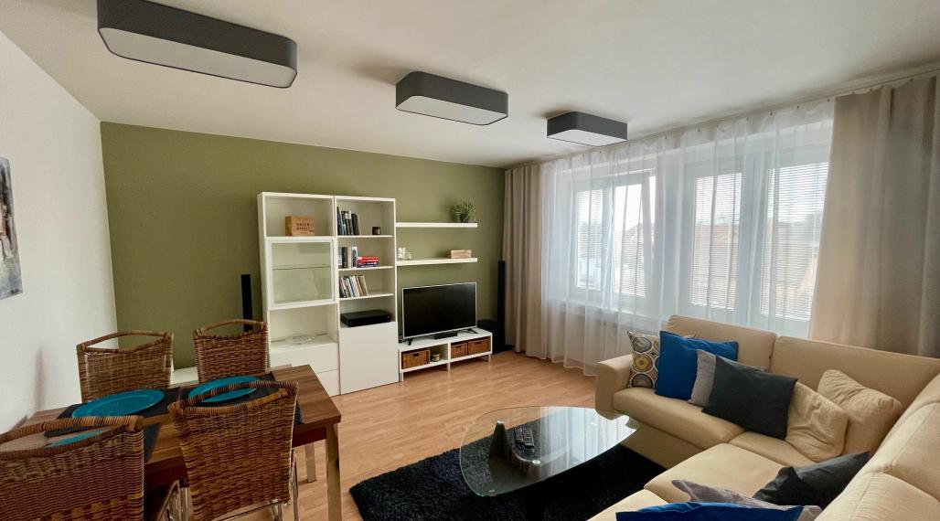 Útulný, kompletne zariadený 2 izb. byt s parkovaním v uzavretom dvore