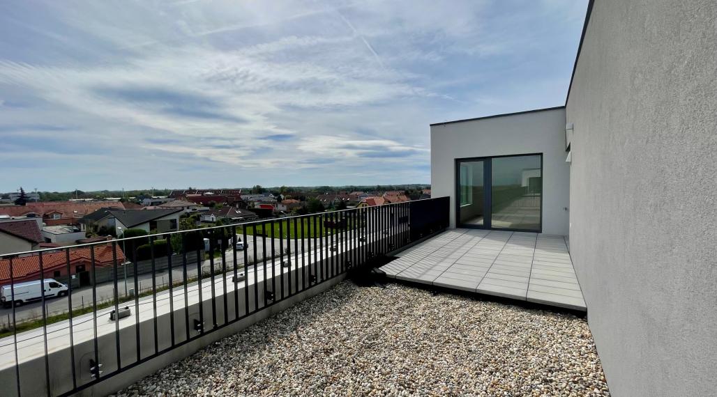Exkluzívny strešný byt s veľkou slnečnou terasou - skolaudované