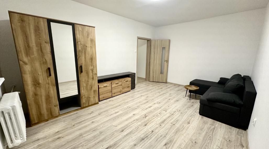 Kompletne zrekonštruovaný, zariadený 1i byt, Hlavná, Stupava