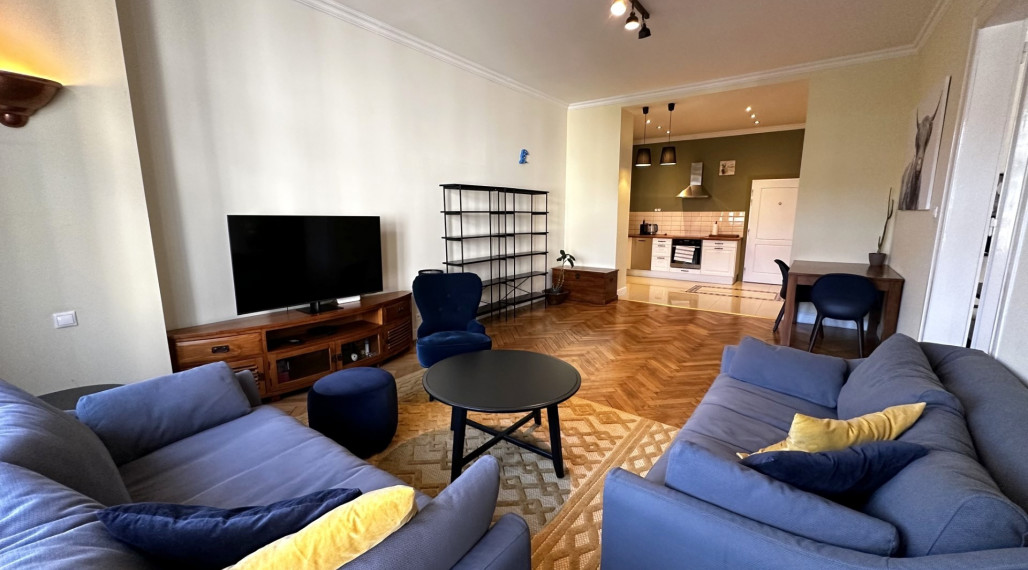 Zrekonštruovaný, zariadený 2i byt v centre Starého Mesta