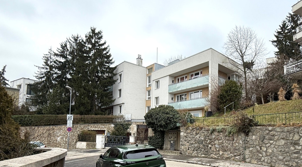 2i byt s balkónom 8 m2, v pôvodnom stave, Vlčkova ul.