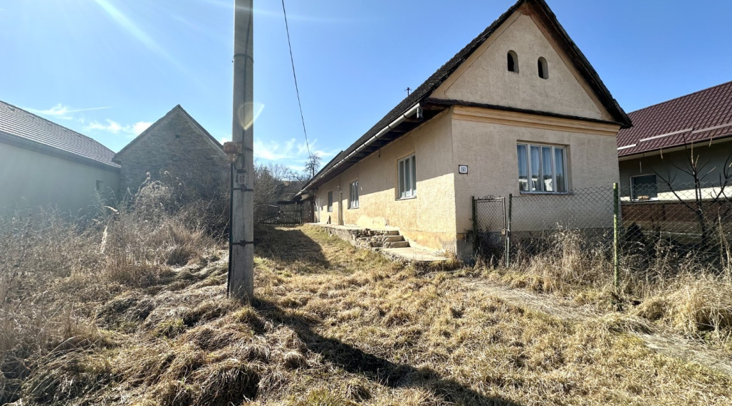 Vidiecky dom s rozsiahlym pozemkom v tichej obci Jablonov