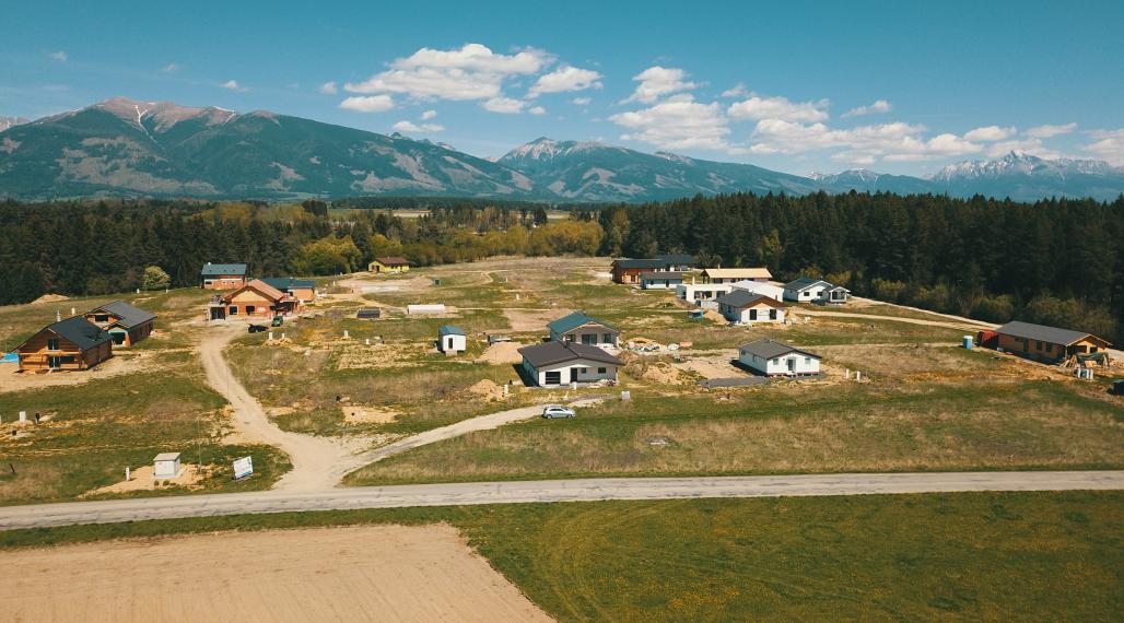 Ponuka na predaj stavebného pozemku 626m2 v obci Jamník s výhľadom na Vysoké a Nízke Tatry