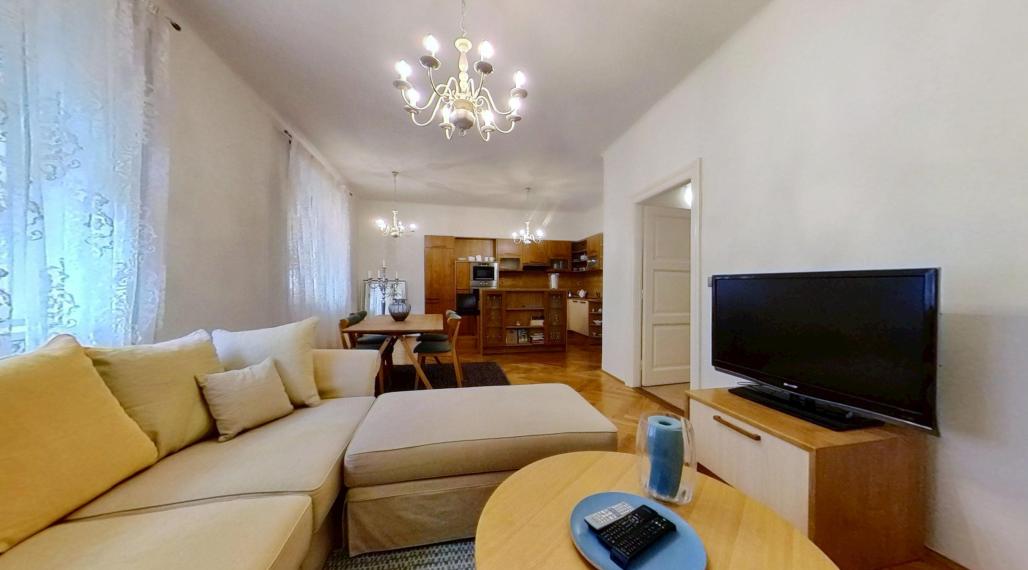 Priestranný 2-izbový na Zochovej ulici