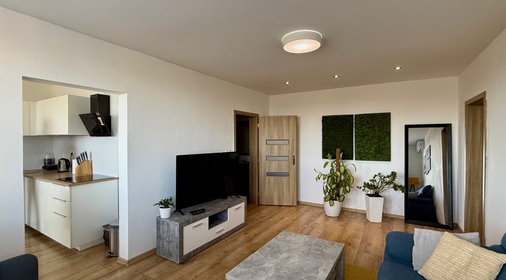 Kompletne zrekonštruovaný byt s dvoma balkónmi v top lokalite