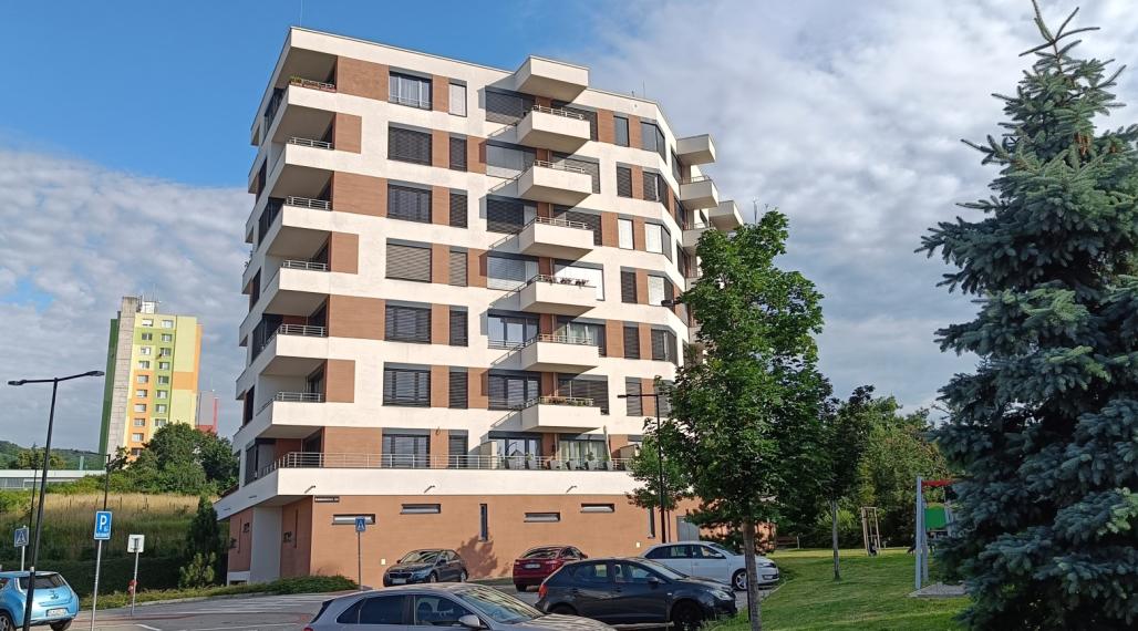 Klimatizovaný 2i byt s balkónom, novostavba 2019, parkovacie miesto