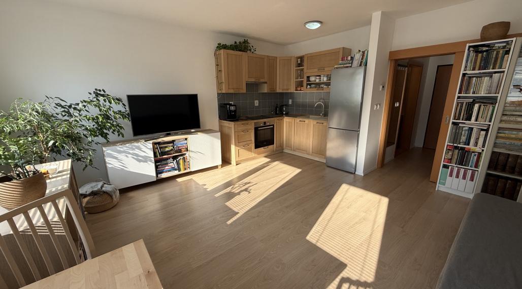 Slnečný 1i byt, tehlový byt. dom z r. 2007, Hrnčiarska ul.