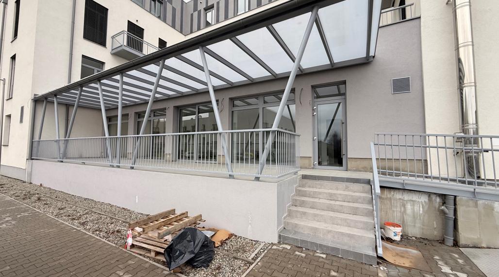 Obchodný priestor v novom skolaudovanom projekte Tri Háje – 117 m² + terasa 50 m²