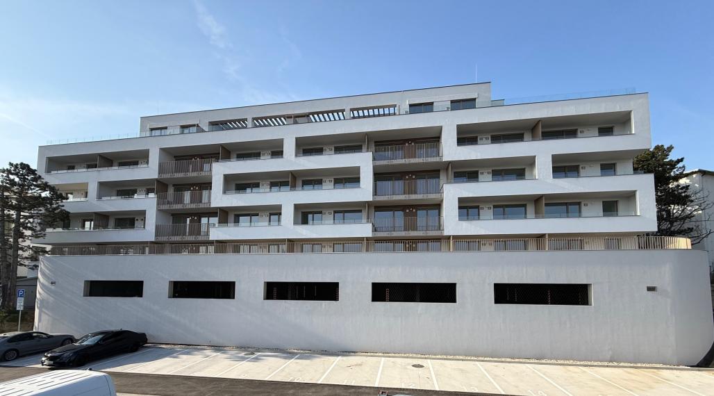 Skolaudované - slnečný 4 izbový byt v top lokalite - Winehills