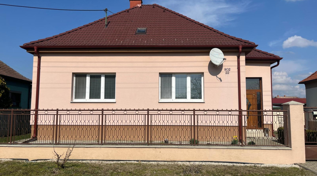 Starší rodinný dom po čiastočnej rekonštrukcii, pozemok 1346 m2