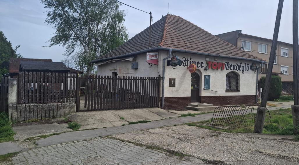 Rodinný dom na predaj v centre obce Košúty, vhodný na bývanie alebo podnikanie