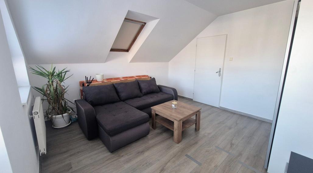 Na prenájom 4 izbový byt v rodinnom dome v Šamoríne