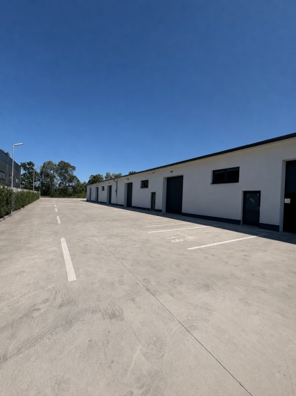 PRENÁJOM MODERNEJ HALY 200m² V UZAVRETOM AREÁLI – ROVINKA