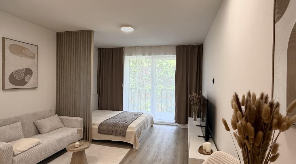 Dizajnový 1-izbový apartmán v projekte WineHills | Balkón | Parkovanie | Novostavba
