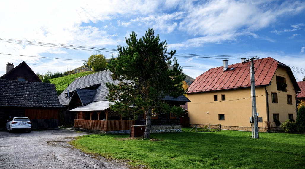 NA PREDAJ – DREVENICA V KRIVEJ NA ORAVE, BÝVALÁ REŠTAURÁCIA MLYN