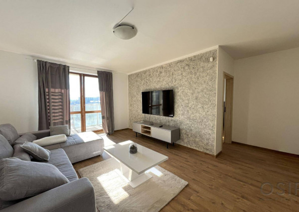 2 izbový byt s balkónom, po rekonštrukcii z r. 2022, 1x parkovanie