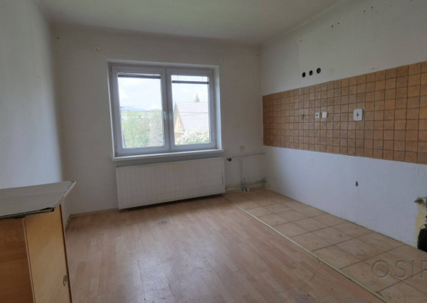 3i byt v pôvodnom stave, 78 m2 + záhrada 190 m2, obec Hybe