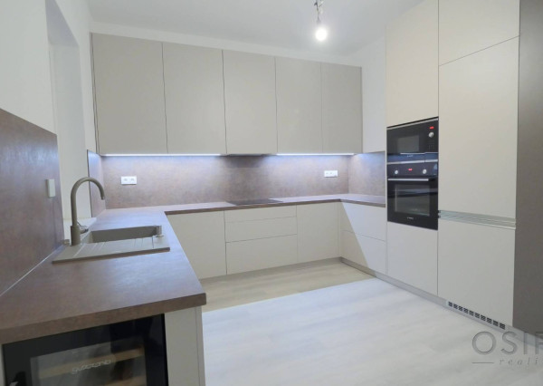 Ponuka výstavby samostatného 4i rodinného domu, holodom / štandard