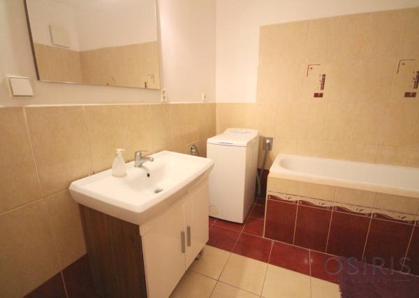 2i byt s oddelenou spacou časťou, Budatínska ul, Petržalka