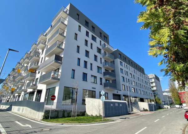 Klimatizovaný 2i byt s balkónom v novostavbe Jarabinky, novostavba 2020