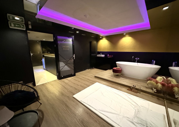 Wellness priestor, 2x sauna, vírivka, toaleta,Trnavská cesta