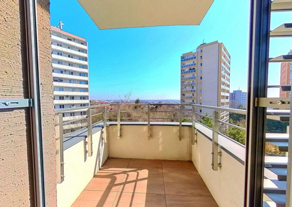 Klimatizovaný 2i byt s balkónom, novostavba 2019, parkovacie miesto