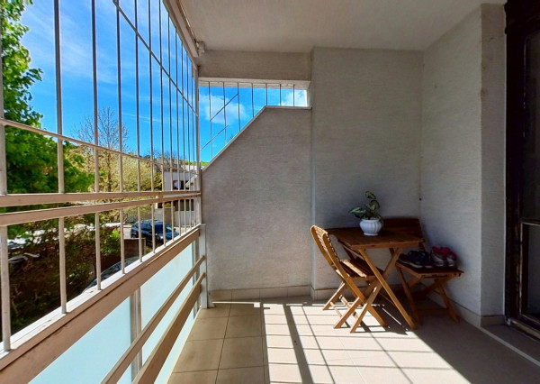 Priestranný 3 izbový byt s loggiou 12m2 v pôvodnom stave, Bôrik