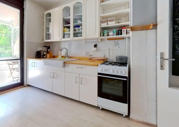 Priestranný 3 izbový byt s loggiou 12m2 v pôvodnom stave, Bôrik