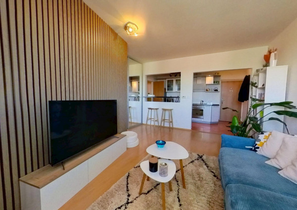 Krátkodobý prenájom - 6 mesiacov, zariadený 2-izbový byt po kompletnej rekonštrukcii, Pri Bielom kríži