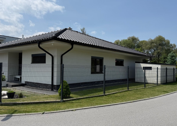 Moderný 4-izbový rodinný dom so záhradou a terasou, Uhorská Ves