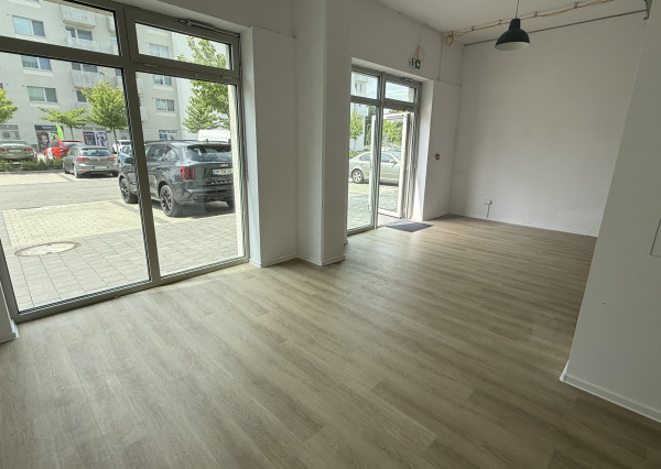 Klimatizovaný obchodný priestor 52,51 m2, novostavba 2024, 2x parkovacie miesto, Ovocné Sady