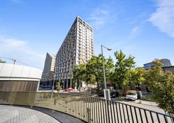 METROPOLIS- Klimatizovaný 1i byt s balkónom, parkovacie miesto