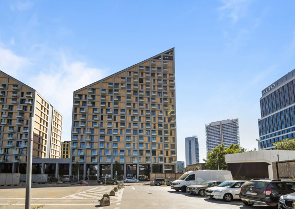 METROPOLIS- Klimatizovaný 1i byt s balkónom, parkovacie miesto