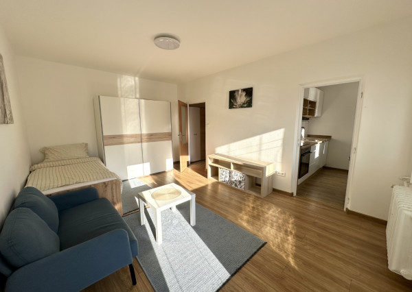 Slnečný, zrekonštruovaný 1i byt Landauova ul. BA - Dúbravka