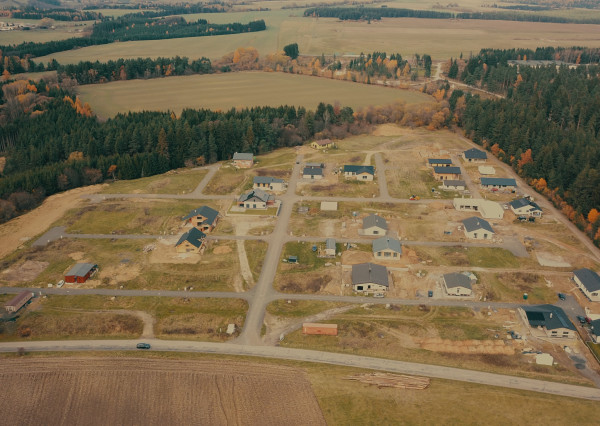 Ponuka na predaj stavebného pozemku 930m2 v obci Jamník s výhľadom na Vysoké a Nízke Tatry