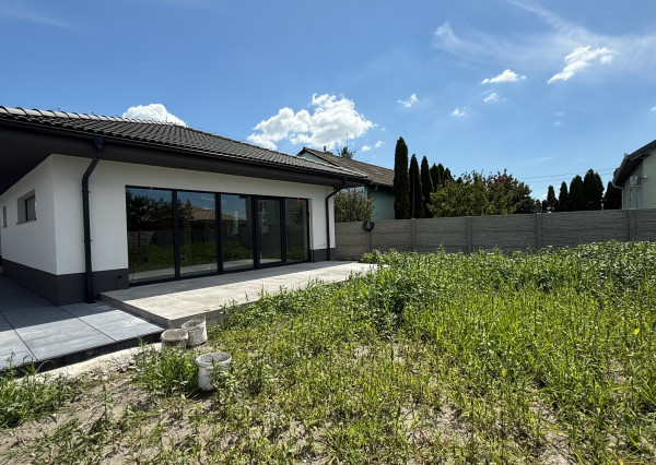 Moderný 5-izbový rodinný dom Orechová Potôň