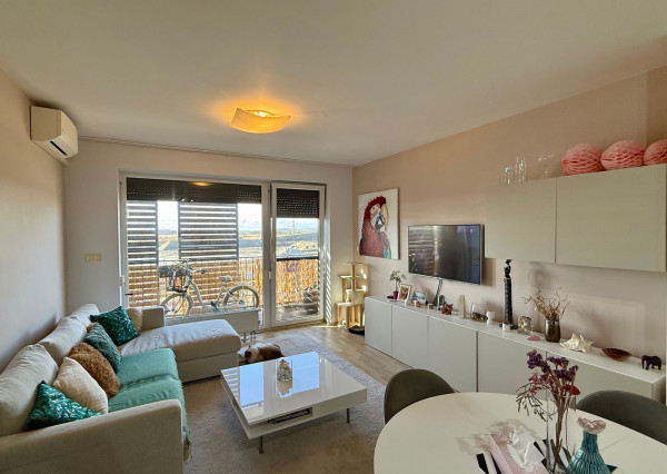 Krásny, slnečný 2 izbový byt v Slnečniciach