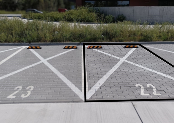 Prenájom vonkajšieho parkovacieho státia Moruše, Ivanská cesta 36