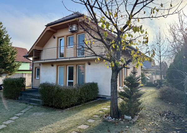 Klasický, 5 izbový rodinný dom vo výbornej lokalite