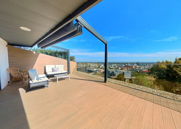 2i byt zariadený dizajnérom, s priestrannou terasou, novostavba 2019, Koliba