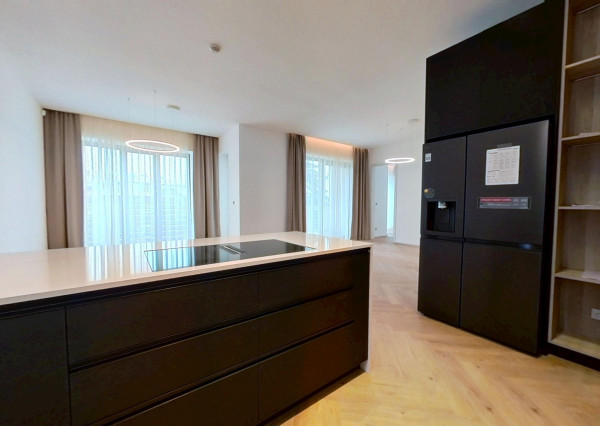 Nadštandardný klimatizovaný 5i byt 160 m2 + záhrada 100 m2, Holubyho ul.