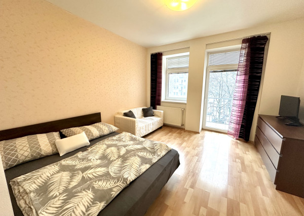 Zariadený 1i byt s balkónom vo vyhľadávanej lokalite, Rastislavova ul. Bratislava - Ružinov