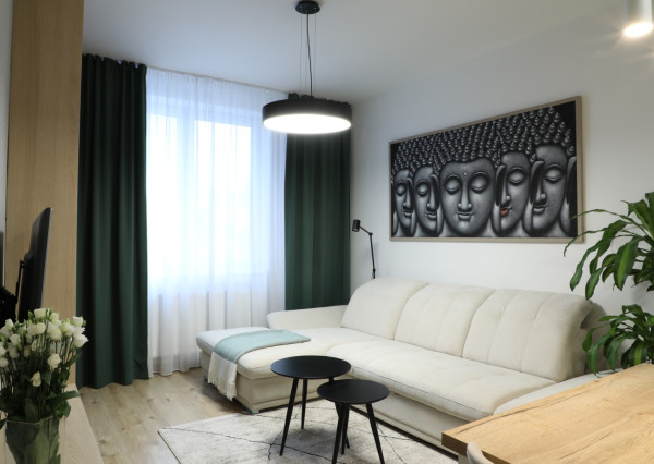 Na prenájom klimatizovaný 2i byt s balkónom, parkovanie, Lužná